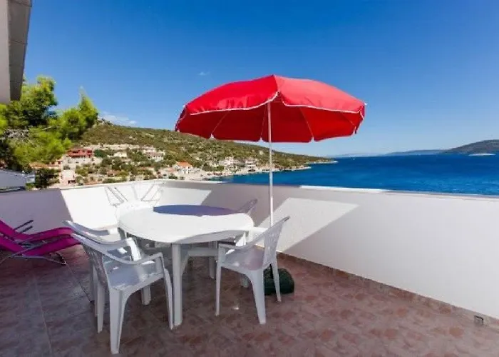 Ana *